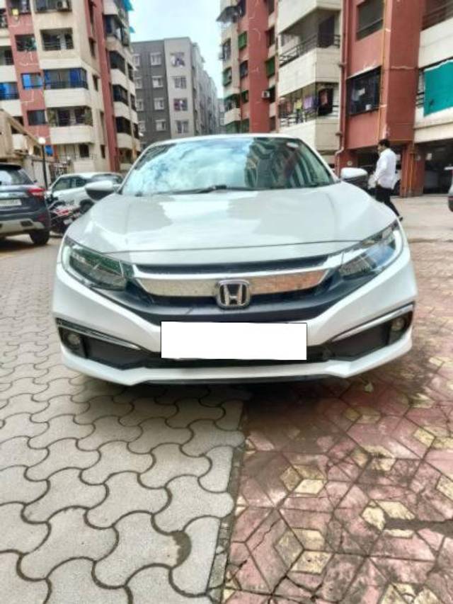 https://images10.gaadi.com/usedcar_image/4525055/original/processed_92d94ff6-64ec-4105-9265-dde410ec46dd.jpg?imwidth=6400