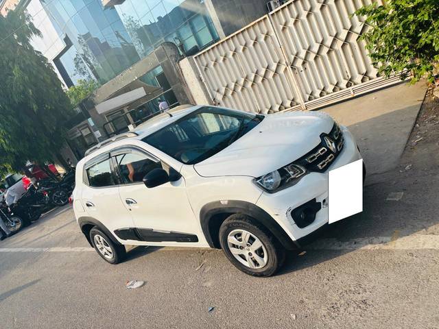 https://images10.gaadi.com/usedcar_image/4525066/original/processed_e20fc4a48cecd663abefcff422cad56b.jpg?imwidth=6400