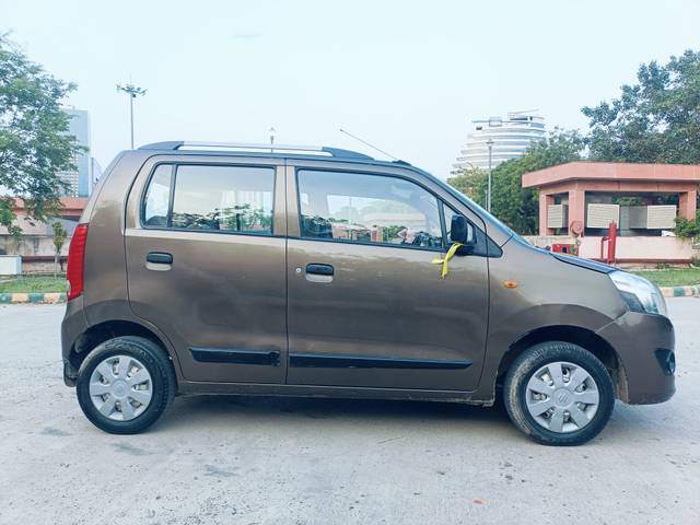 https://images10.gaadi.com/usedcar_image/4525069/original/e754277dc3cc19fa5eb8c77fa9f6f172.jpg?imwidth=6401