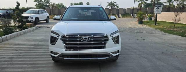 https://images10.gaadi.com/usedcar_image/4525081/original/processed_0cd96fc0-36b9-4a46-a57d-4b11817648cf.jpg?imwidth=6400