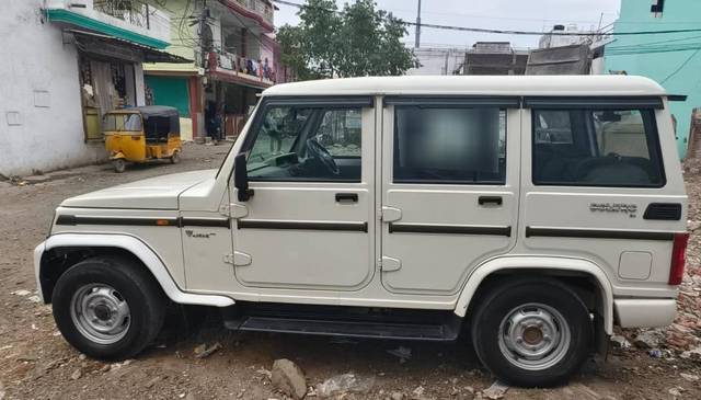 https://images10.gaadi.com/usedcar_image/4525108/original/processed_7bc19cfd-1522-4320-8fa3-c28508d1dc2b.jpg?imwidth=6402