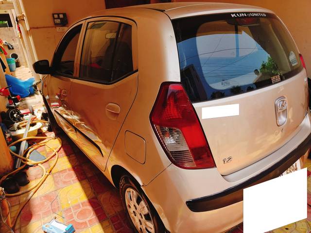 https://images10.gaadi.com/usedcar_image/4525156/original/processed_db9c8f89c9230dc2e6c21a383ce999a3.jpg?imwidth=6402