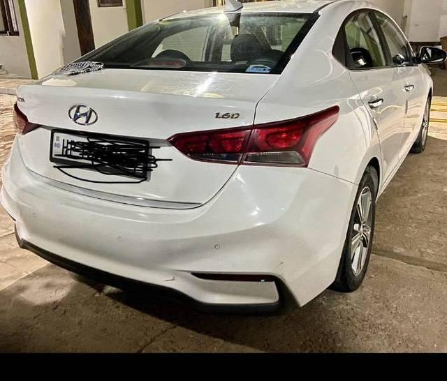 https://images10.gaadi.com/usedcar_image/4525161/original/processed_ff4aeb05-a360-4779-bb66-f93690032cd8.jpeg?imwidth=6402