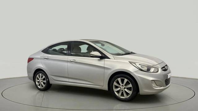https://images10.gaadi.com/usedcar_image/4525166/original/4ee0c4ae534333f0784bc103ff176b6a.jpg?imwidth=6400