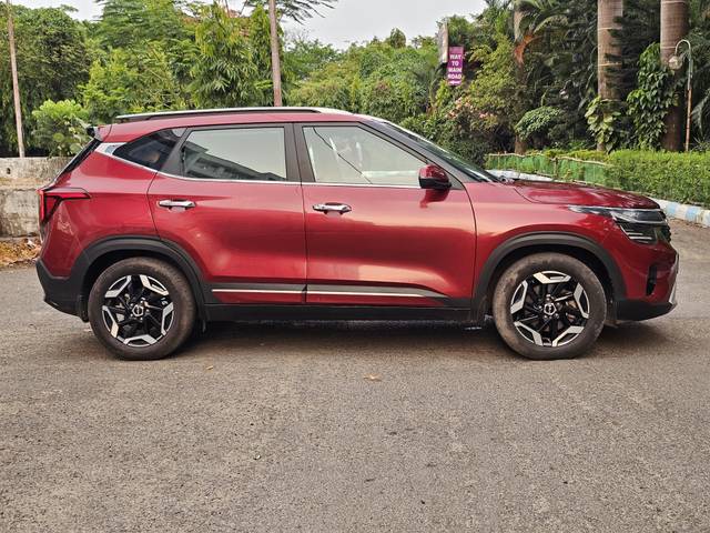 https://images10.gaadi.com/usedcar_image/4525171/original/processed_8fc74cf2895fcef23f3422a7aa25fc3d.jpg?imwidth=6401
