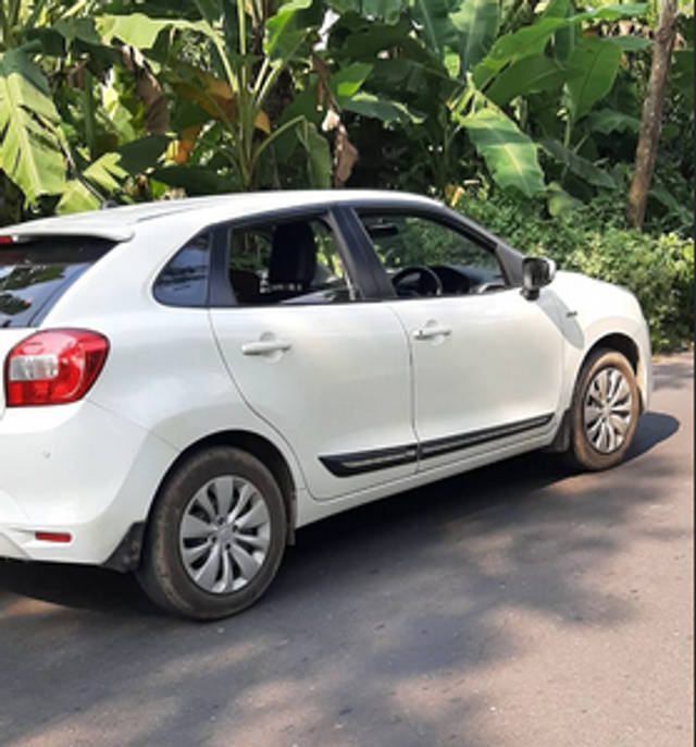 https://images10.gaadi.com/usedcar_image/4525186/original/cf2969a1-9acc-4fac-948a-b0d8d79f2d02.png?imwidth=6401