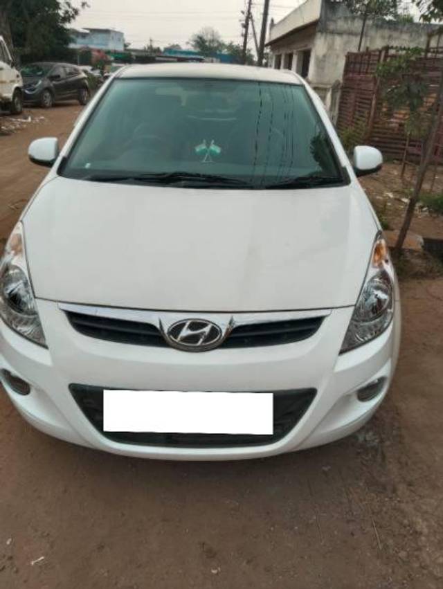 https://images10.gaadi.com/usedcar_image/4525196/original/processed_81b61c0c-7893-4075-b6c7-5f320e2369ac.jpg?imwidth=6400