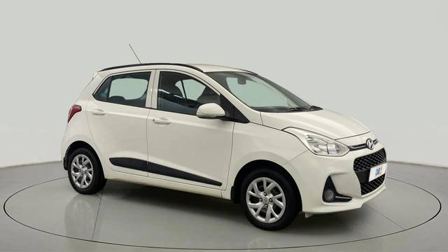 https://images10.gaadi.com/usedcar_image/4525215/original/8fbb4dfcbbda7d0efdabf311a27901d6.jpg?imwidth=6400