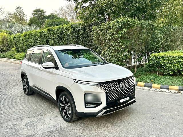 https://images10.gaadi.com/usedcar_image/4525253/original/processed_8638ff71488bde60b906a7b36cc8d771.jpg?imwidth=6400