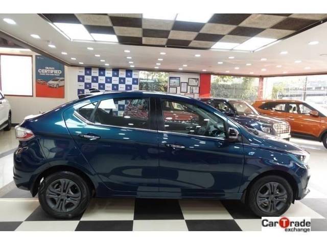 https://images10.gaadi.com/usedcar_image/4525289/original/processed_5cd4bfd31978dc45c115d260af9e8577.jpg?imwidth=6401