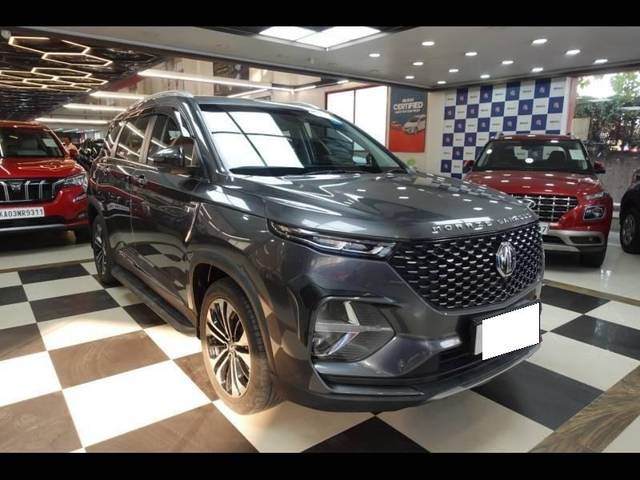 https://images10.gaadi.com/usedcar_image/4525291/original/processed_2a5b1867e43ba008a2b1116a9ef9a2f1.jpg?imwidth=6400