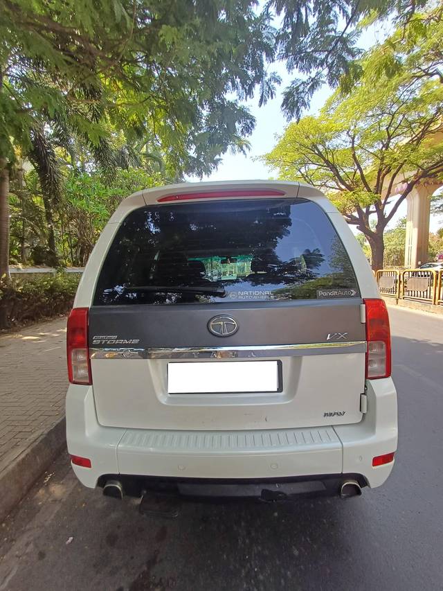 https://images10.gaadi.com/usedcar_image/4525293/original/processed_a0954482-6468-472d-a557-97911198d136.jpg?imwidth=6402