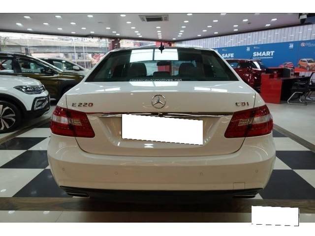 https://images10.gaadi.com/usedcar_image/4525300/original/processed_6cb442e985746410a86d65e090341f10.jpg?imwidth=6402