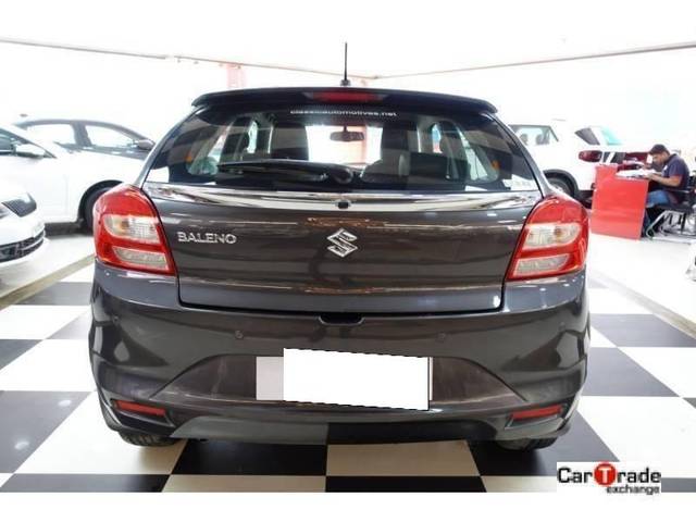 https://images10.gaadi.com/usedcar_image/4525307/original/processed_bbca428fa96dea020aa140c2ae73c33a.jpg?imwidth=6402