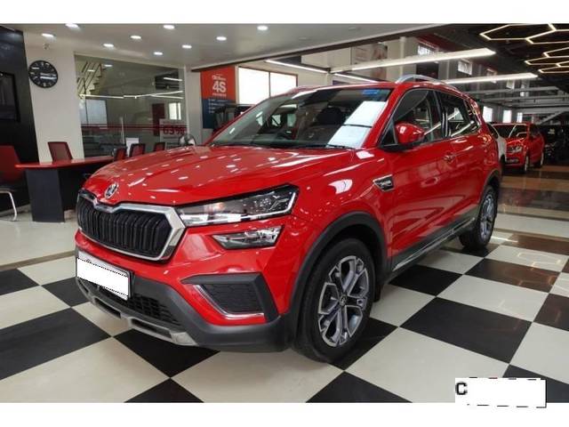 https://images10.gaadi.com/usedcar_image/4525312/original/processed_5f5ffb61d9434008cfbc5db8a12d6ef3.jpg?imwidth=6400