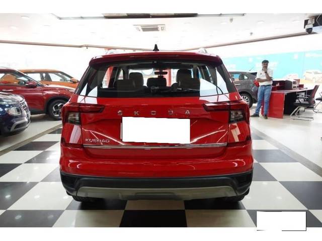 https://images10.gaadi.com/usedcar_image/4525312/original/processed_a7b05453bbf57c9acb9eb3a9163ac4bd.jpg?imwidth=6401