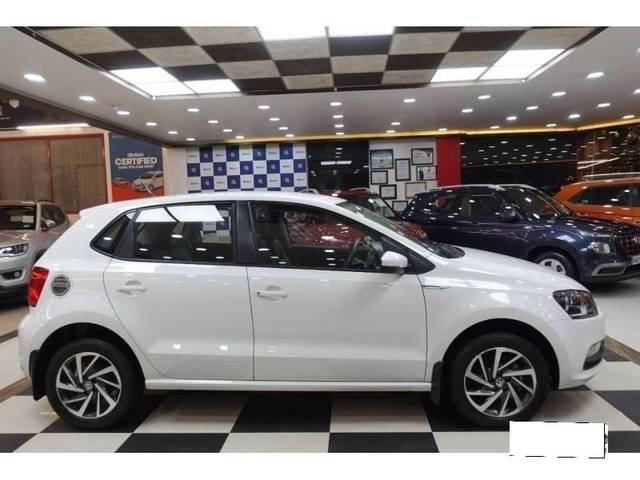 https://images10.gaadi.com/usedcar_image/4525314/original/processed_419a4acdd163cfe30f51d8f6058c6194.jpg?imwidth=6401