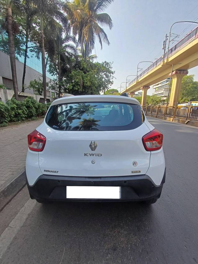 https://images10.gaadi.com/usedcar_image/4525316/original/processed_53988381-d743-487c-a166-ec5bf3230e50.jpg?imwidth=6401