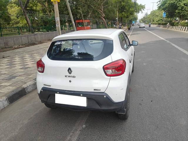 https://images10.gaadi.com/usedcar_image/4525355/original/processed_33532841e9498daf93060a12b63972c3.jpg?imwidth=6401