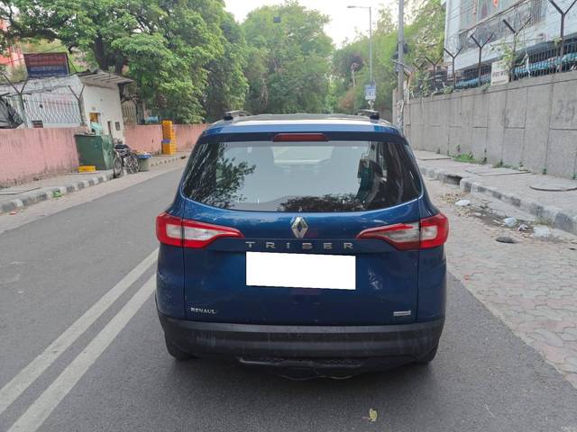 https://images10.gaadi.com/usedcar_image/4525360/original/processed_1850452646fd3d48609217061a61ba87.jpg?imwidth=6401