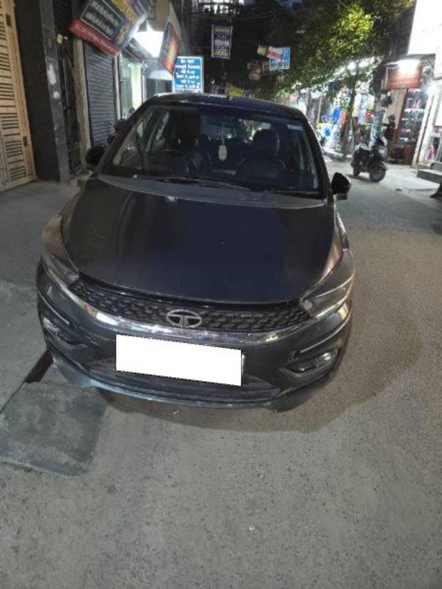 https://images10.gaadi.com/usedcar_image/4525387/original/processed_cb093c89-935e-40a6-90e1-74abaa2784f5.jpg?imwidth=6400