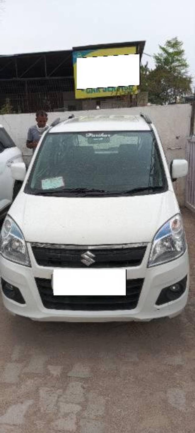https://images10.gaadi.com/usedcar_image/4525395/original/processed_18b16b12-6734-486a-bfe9-f9f8c0f6cc86.jpg?imwidth=6401