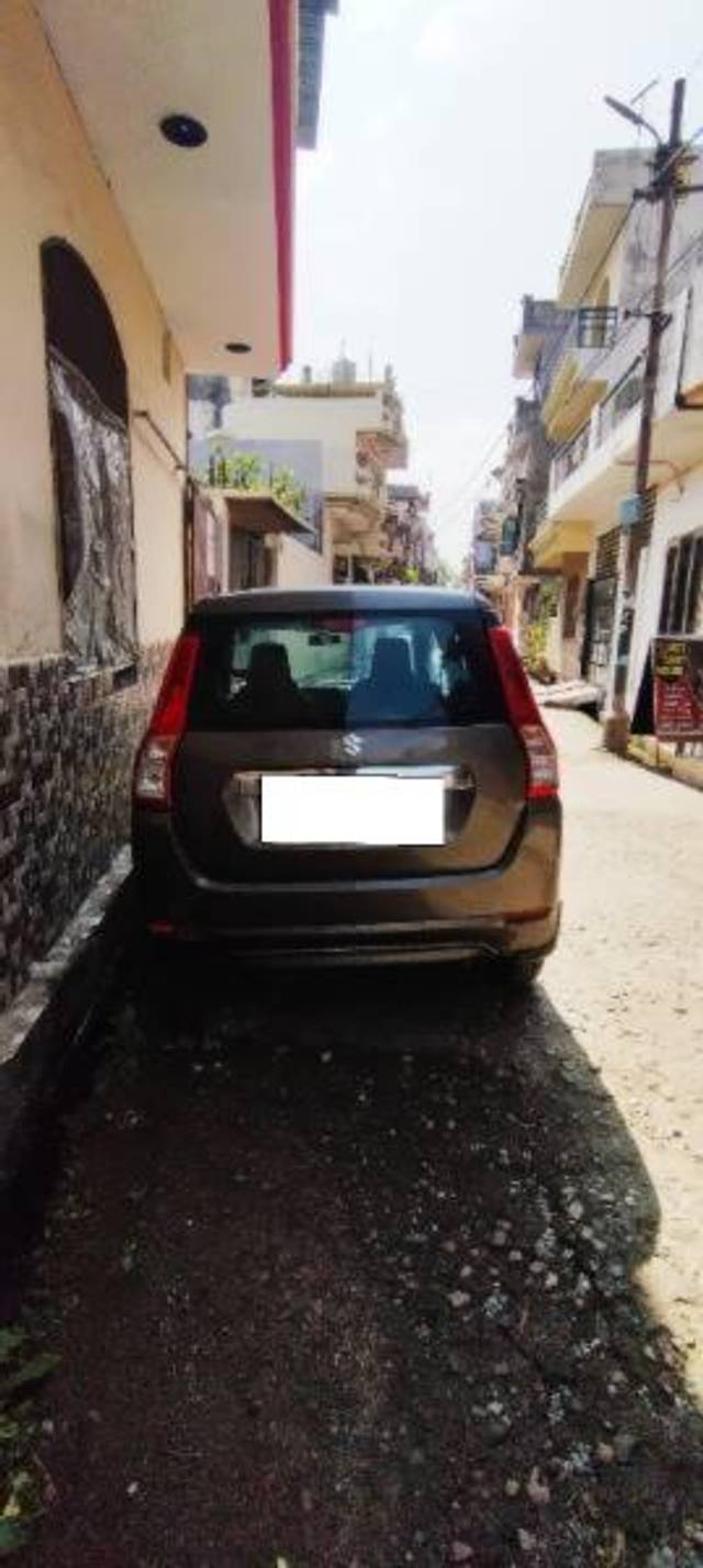 https://images10.gaadi.com/usedcar_image/4525405/original/processed_e2a92b60-805d-4904-b3ba-8a1c386f116e.jpeg?imwidth=6401