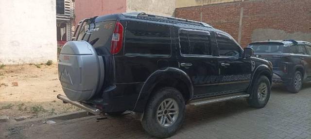 https://images10.gaadi.com/usedcar_image/4525414/original/processed_81cb4a99-133d-4c1f-91fc-5769d0163024.jpg?imwidth=6401