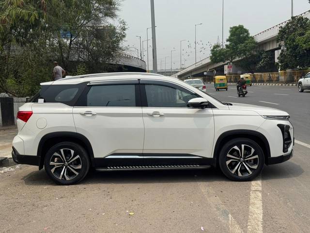 https://images10.gaadi.com/usedcar_image/4525423/original/806a5adcdf3778d50b6a3f9d13622c5c.jpg?imwidth=6401