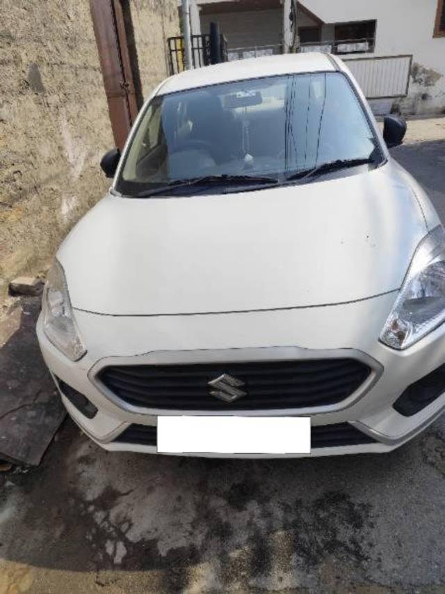 https://images10.gaadi.com/usedcar_image/4525456/original/processed_9ed7ad42-cb94-4ab7-903d-c4e64a638941.jpg?imwidth=6400