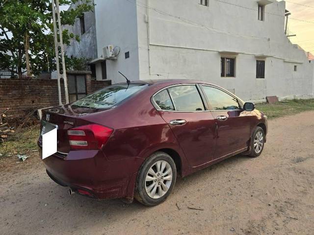 https://images10.gaadi.com/usedcar_image/4525458/original/processed_5d27c8bd-78bc-4b79-83ca-19fd7330715b.jpeg?imwidth=6401
