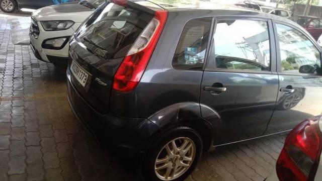 https://images10.gaadi.com/usedcar_image/4525470/original/processed_2774b74e-9072-4677-8f5b-85eb2f40c991.jpg?imwidth=6402