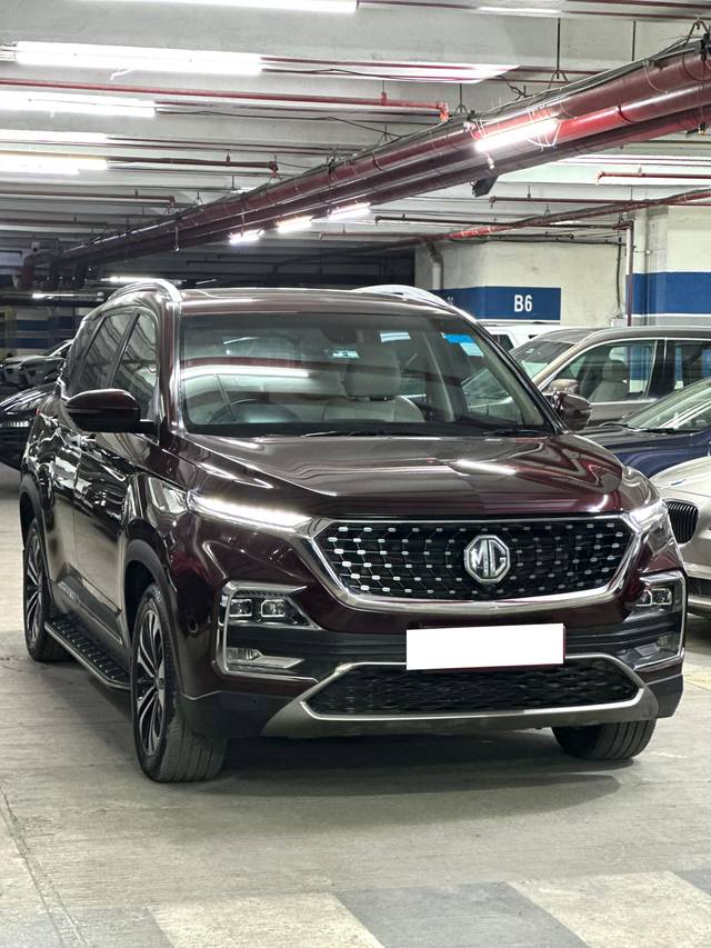 https://images10.gaadi.com/usedcar_image/4525497/original/processed_a4ce0dd30b4779c0fff1e6a9e44e5817.jpg?imwidth=6400