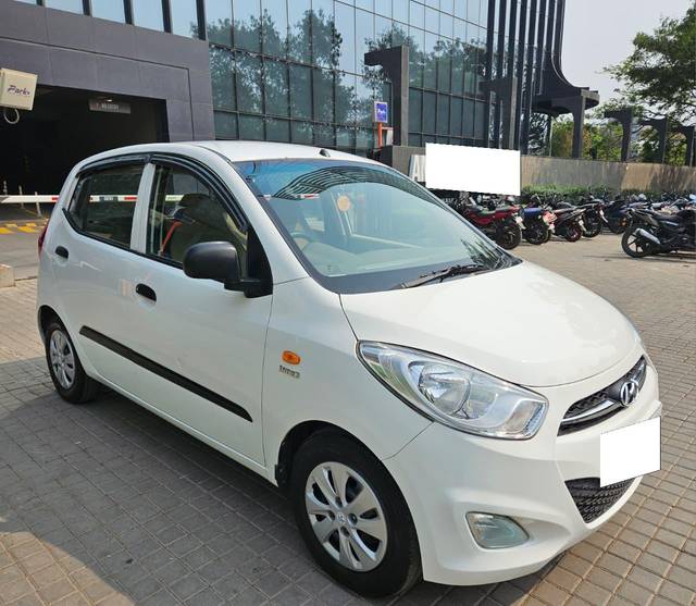 https://images10.gaadi.com/usedcar_image/4525513/original/processed_73c2f2eb5df175cf0a9b93937410e1d4.jpg?imwidth=6400
