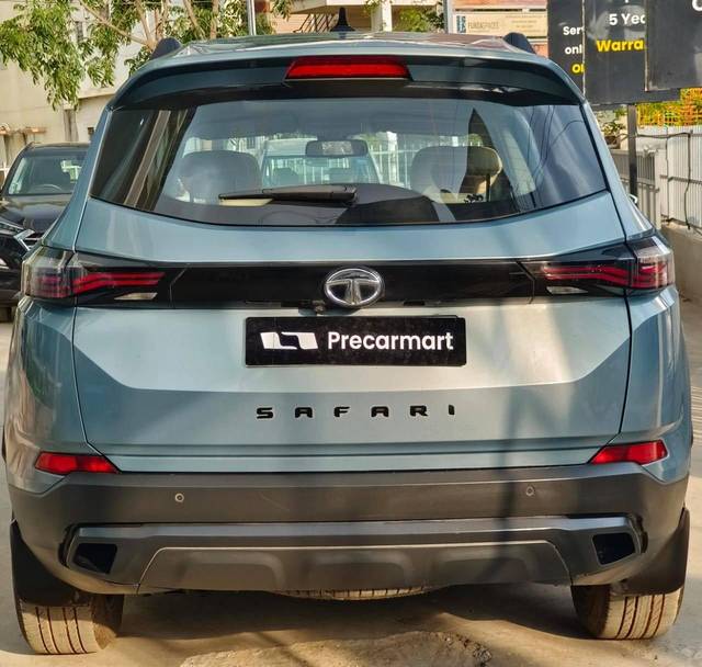 https://images10.gaadi.com/usedcar_image/4525514/original/processed_1af94f748b1c4f38c83790e3fca6365a.jpeg?imwidth=6402