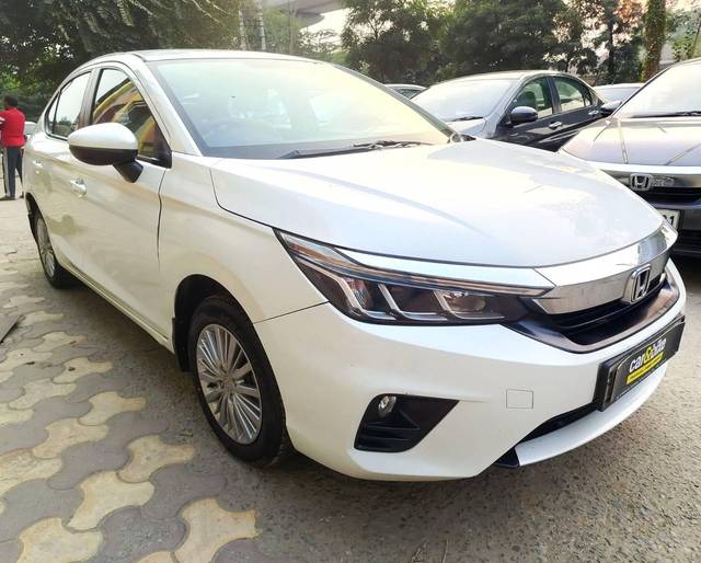 https://images10.gaadi.com/usedcar_image/4525525/original/processed_6f7d570454c9c0f260a3682a556074c2.jpeg?imwidth=6400