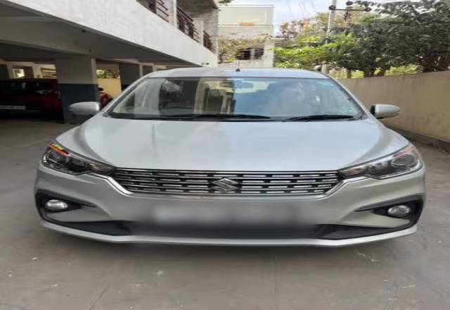 https://images10.gaadi.com/usedcar_image/4525531/original/628f5db3-0dc3-42ba-ba03-4662fe006cb8.?imwidth=6400