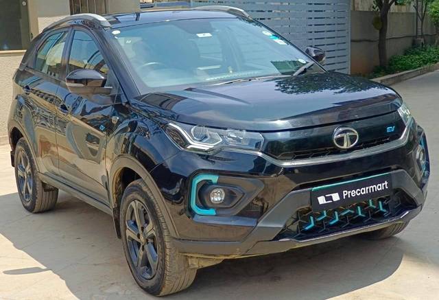 https://images10.gaadi.com/usedcar_image/4525560/original/processed_9ccd1c068bc7301453585987d7043a69.jpeg?imwidth=6400