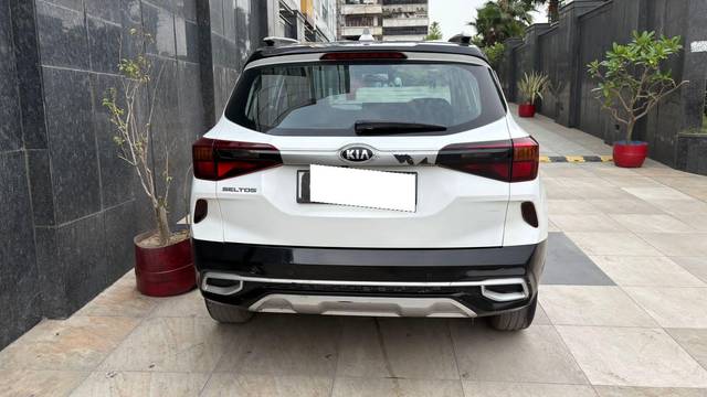 https://images10.gaadi.com/usedcar_image/4525562/original/processed_ea596aafa10be8142e00f6463ca234b1.jpg?imwidth=6402