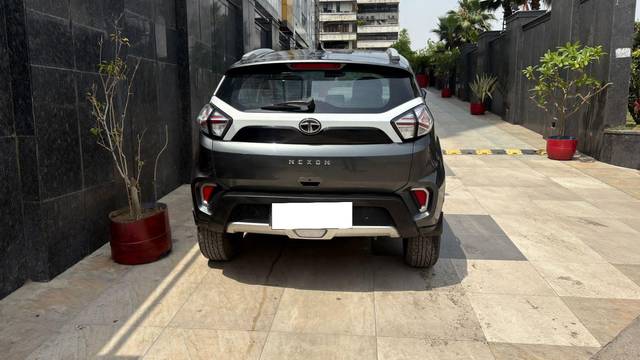https://images10.gaadi.com/usedcar_image/4525564/original/processed_d99b20a453110317c84d8b1ad59323d3.jpg?imwidth=6402
