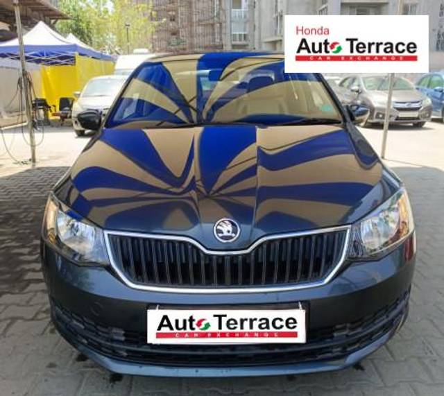 https://images10.gaadi.com/usedcar_image/4525582/original/b212856ee49ebdc2694588d6d4c106f4.jpeg?imwidth=6400