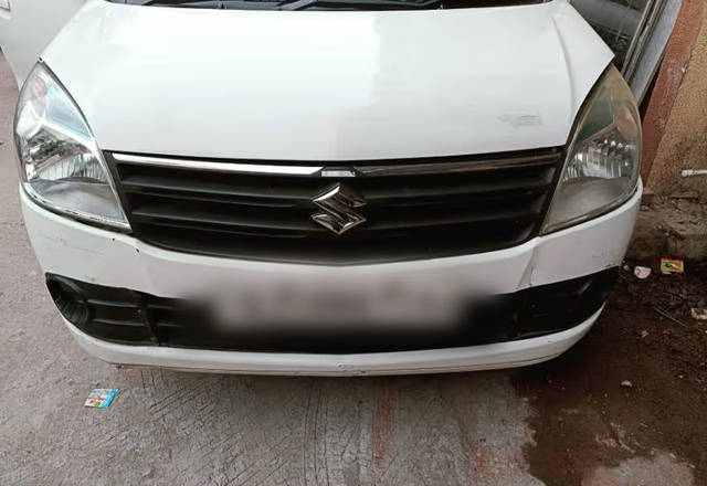 https://images10.gaadi.com/usedcar_image/4525584/original/3810fbc0-a520-453e-948f-917c16c7ad65.?imwidth=6402