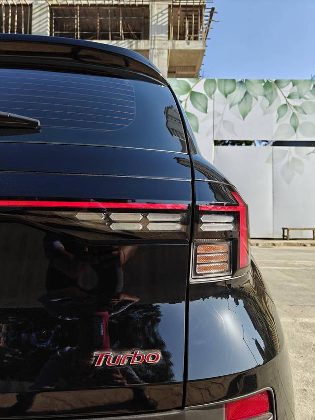 https://images10.gaadi.com/usedcar_image/4525597/original/processed_eade4b203fc1fb74478ce3c72053e25b.jpg?imwidth=6402