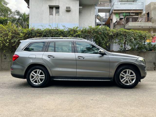 https://images10.gaadi.com/usedcar_image/4525600/original/processed_46108fff0950b4f2bcb3e23e461575d5.jpg?imwidth=6401