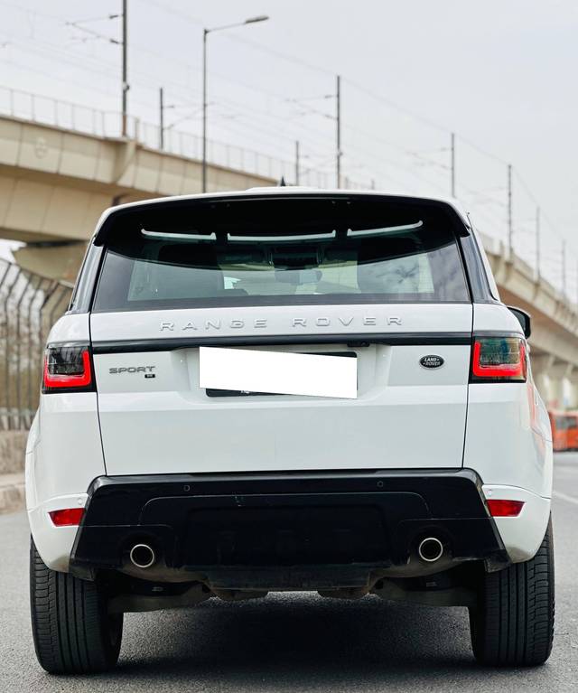 https://images10.gaadi.com/usedcar_image/4525601/original/processed_18e8c9190637bc6d49b6403e13786a14.jpg?imwidth=6401