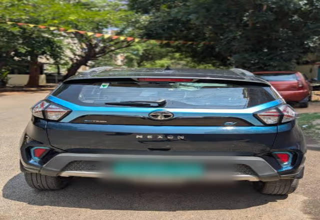 https://images10.gaadi.com/usedcar_image/4525614/original/2b7c0e75-0090-4d6f-a4dc-044af36eea16.?imwidth=6401