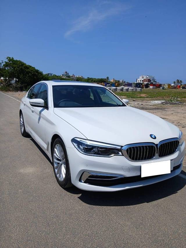 https://images10.gaadi.com/usedcar_image/4525615/original/processed_2a2c3baae3ec6b354ed96091ea966133.jpg?imwidth=6400