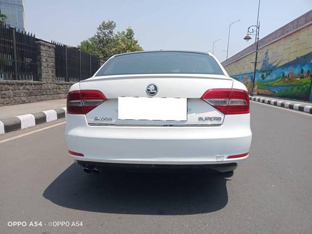 https://images10.gaadi.com/usedcar_image/4525671/original/processed_a2425af597bae990ae9de1c4a3023405.jpg?imwidth=6402
