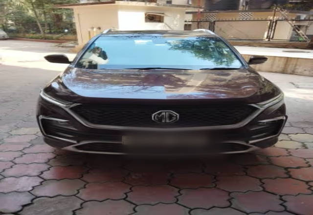 https://images10.gaadi.com/usedcar_image/4525676/original/23b2e036-18dc-4e22-af62-f75f502ea740.?imwidth=6400