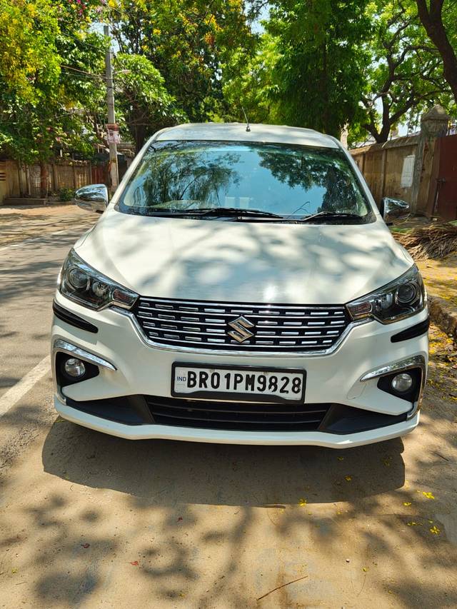 https://images10.gaadi.com/usedcar_image/4525684/original/ed1fedb4b65dd89cb3b0b8d5076de941.jpg?imwidth=6400